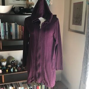 Long sleeve hooded sweater zip up